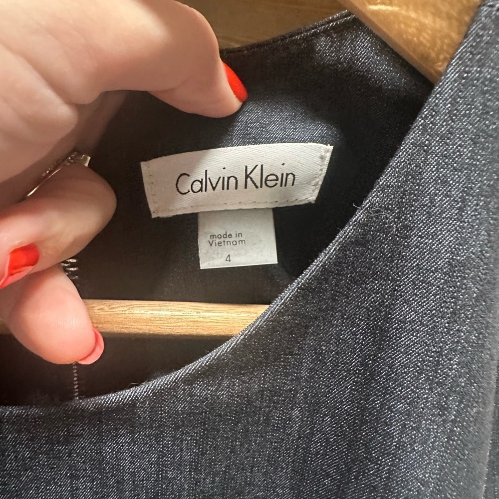 Calvin Klein Elegant Navy Sleeveless Dress - Picture 3 of 4